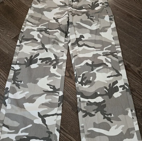 Womens camo jeans - Picture 3 of 3